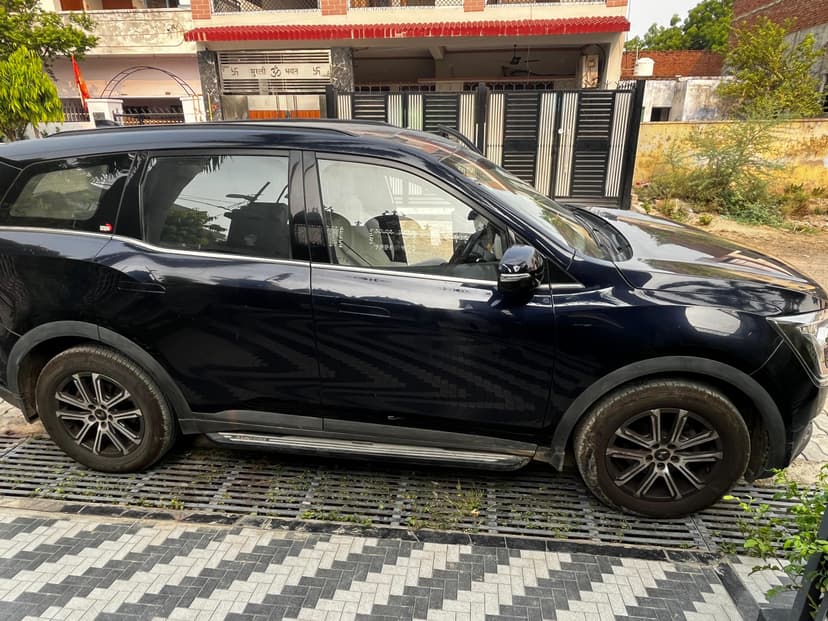 Used mahindra xuv700 ax-7-petrol-mt-7-str for sale on Nxcar