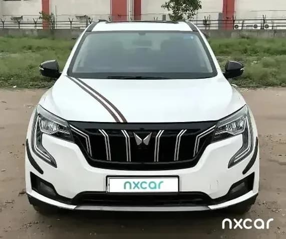 Used mahindra xuv700 ax-5-petrol-mt-5-str for sale on Nxcar