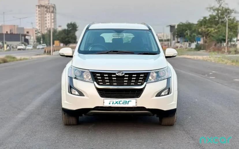 Used mahindra xuv500 w7 for sale on Nxcar