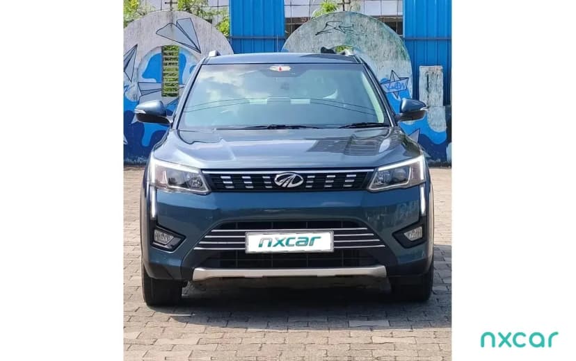 Used mahindra xuv300 15-w8-o-amt-2019-20202019-2024 for sale on Nxcar