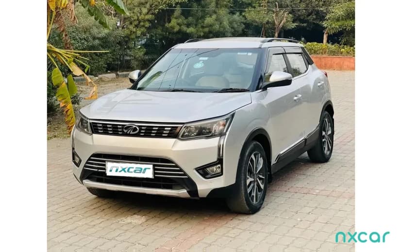 Used mahindra xuv300 12-w8-o-2019-20192019-2024 for sale on Nxcar