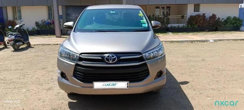 Used toyota innova-crysta 28-g for sale on Nxcar