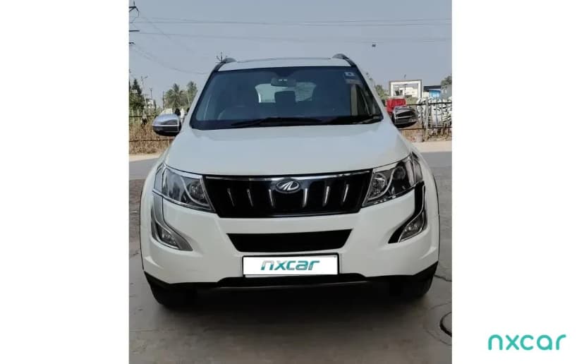 Used mahindra xuv500 w102015-2018 for sale on Nxcar