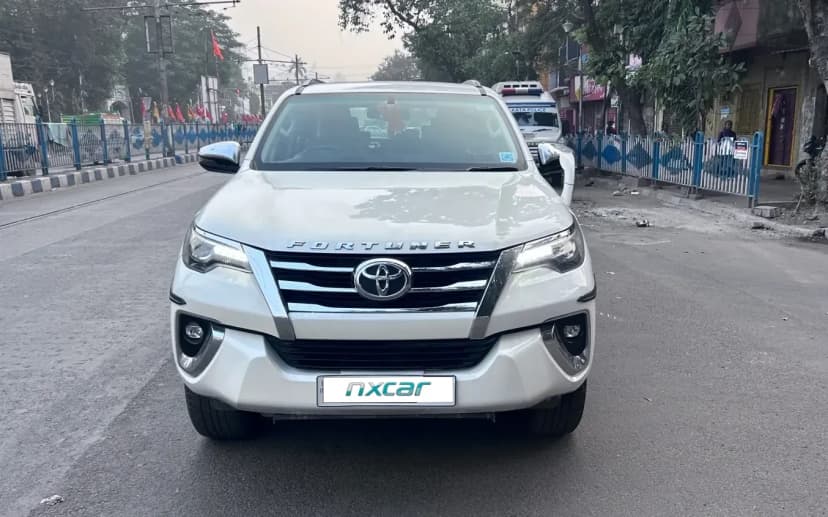 Used toyota fortuner 4x2-at-28-diesel for sale on Nxcar