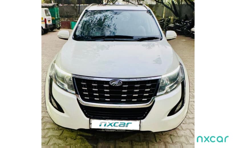 Used mahindra xuv500 w11-at for sale on Nxcar