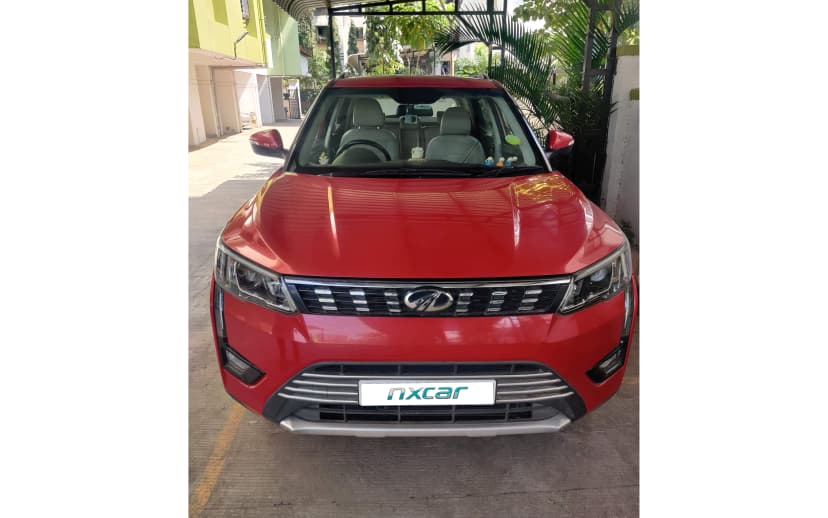 Used mahindra xuv300 w8-12-petrol-20192019-2024 for sale on Nxcar