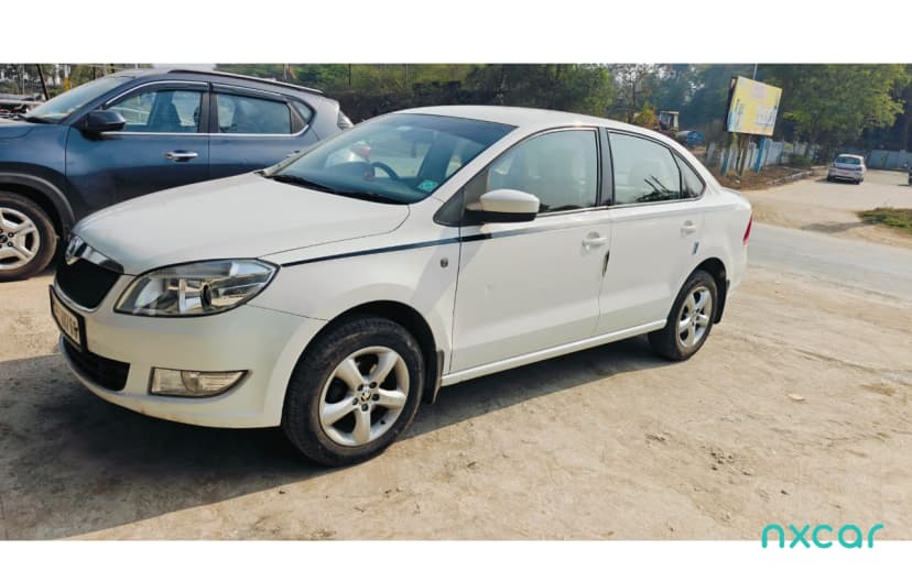 Used skoda rapid ultima-elegance-16-tdi-cr-mt2011-2014 for sale on Nxcar