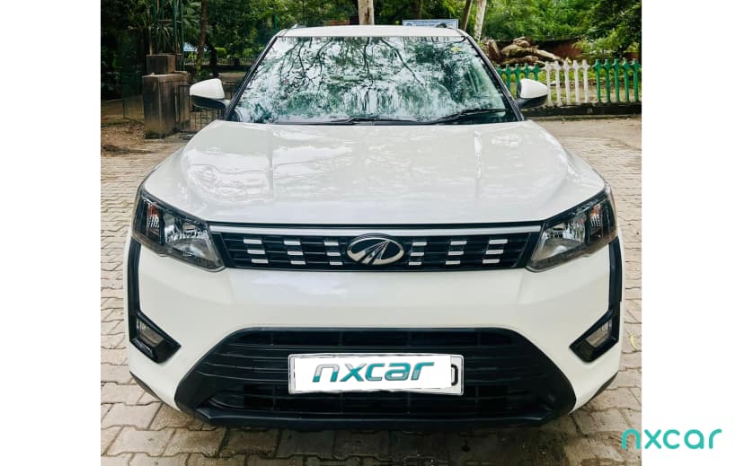 Used mahindra xuv300 12-w6-2019-20192019-2024 for sale on Nxcar