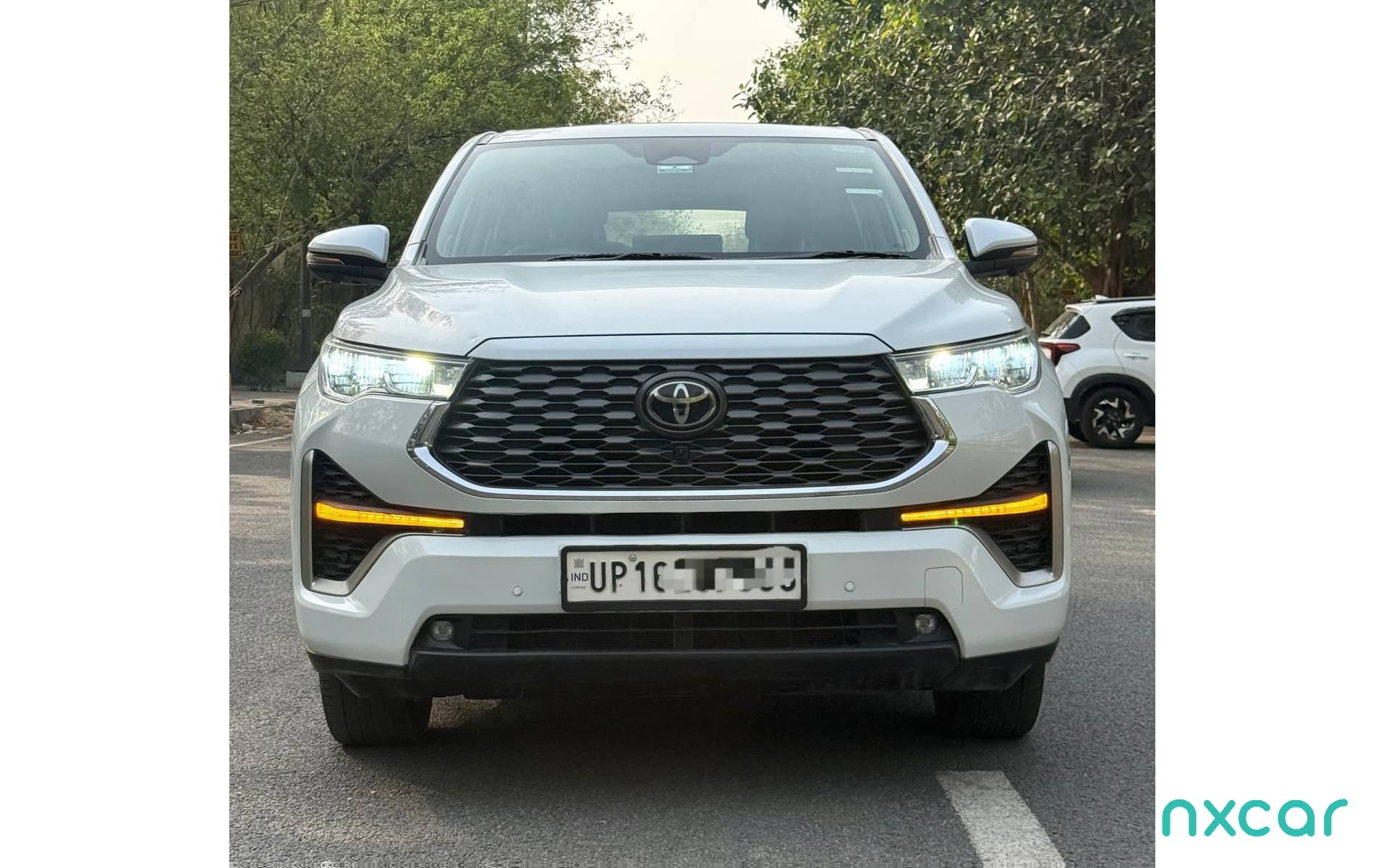 Toyota Innova Hycross