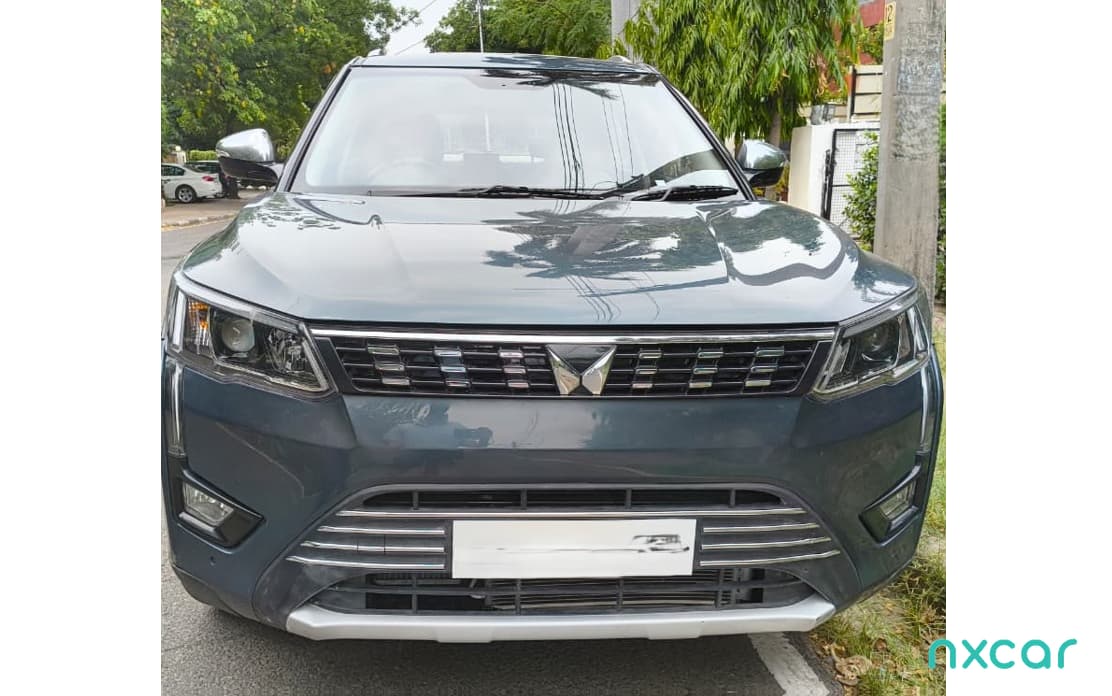 Mahindra XUV300