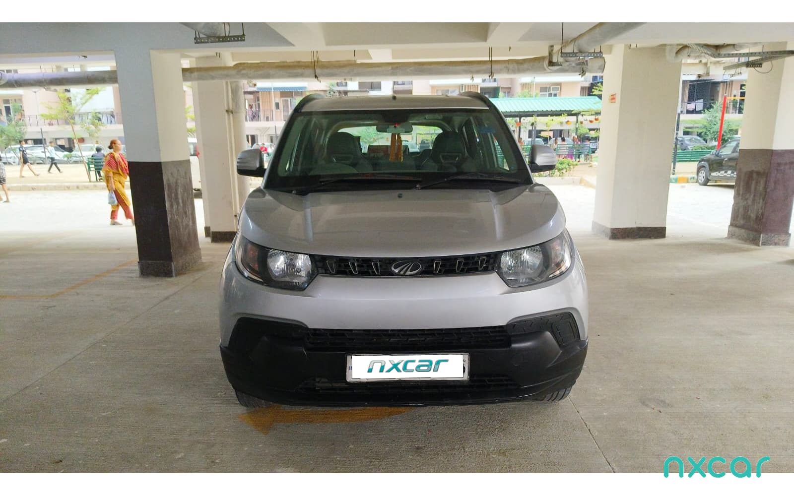 Mahindra KUV100