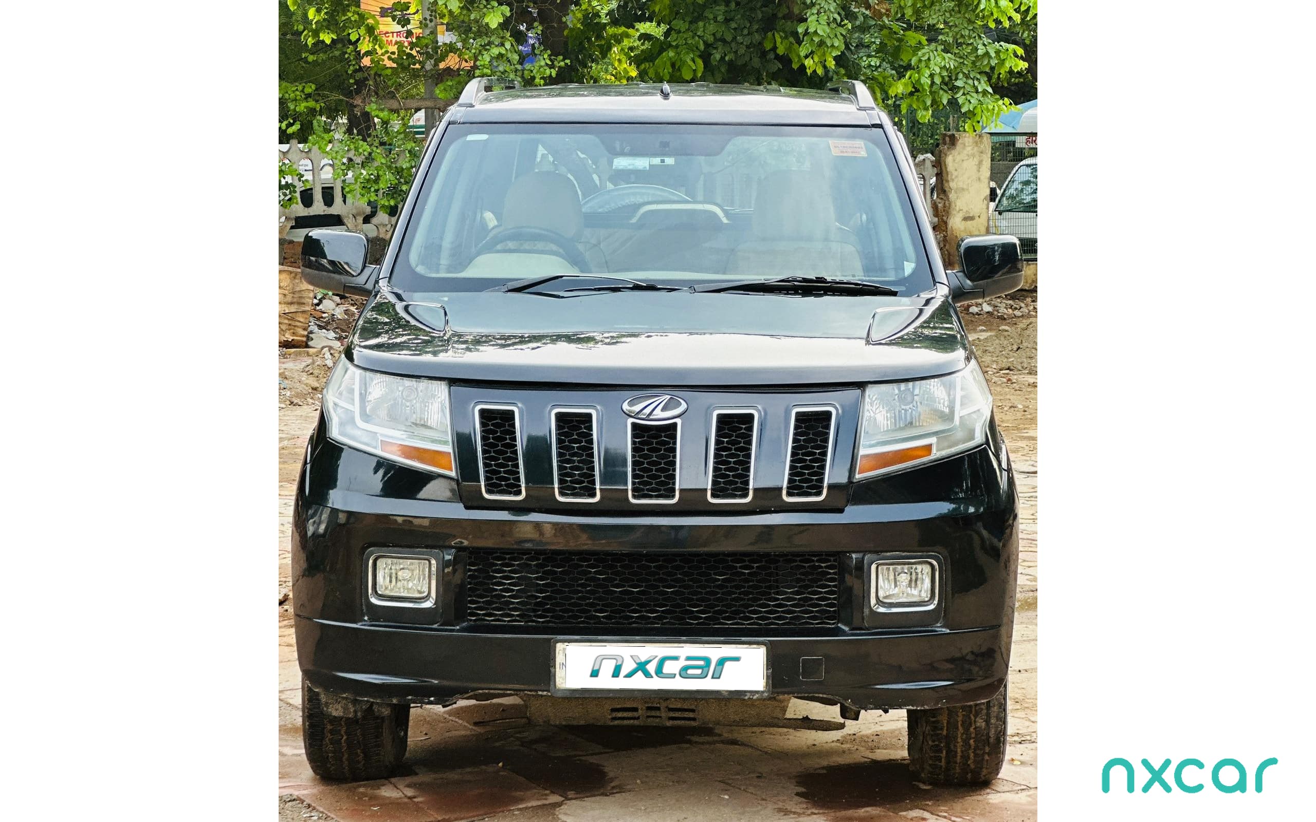 Mahindra TUV300