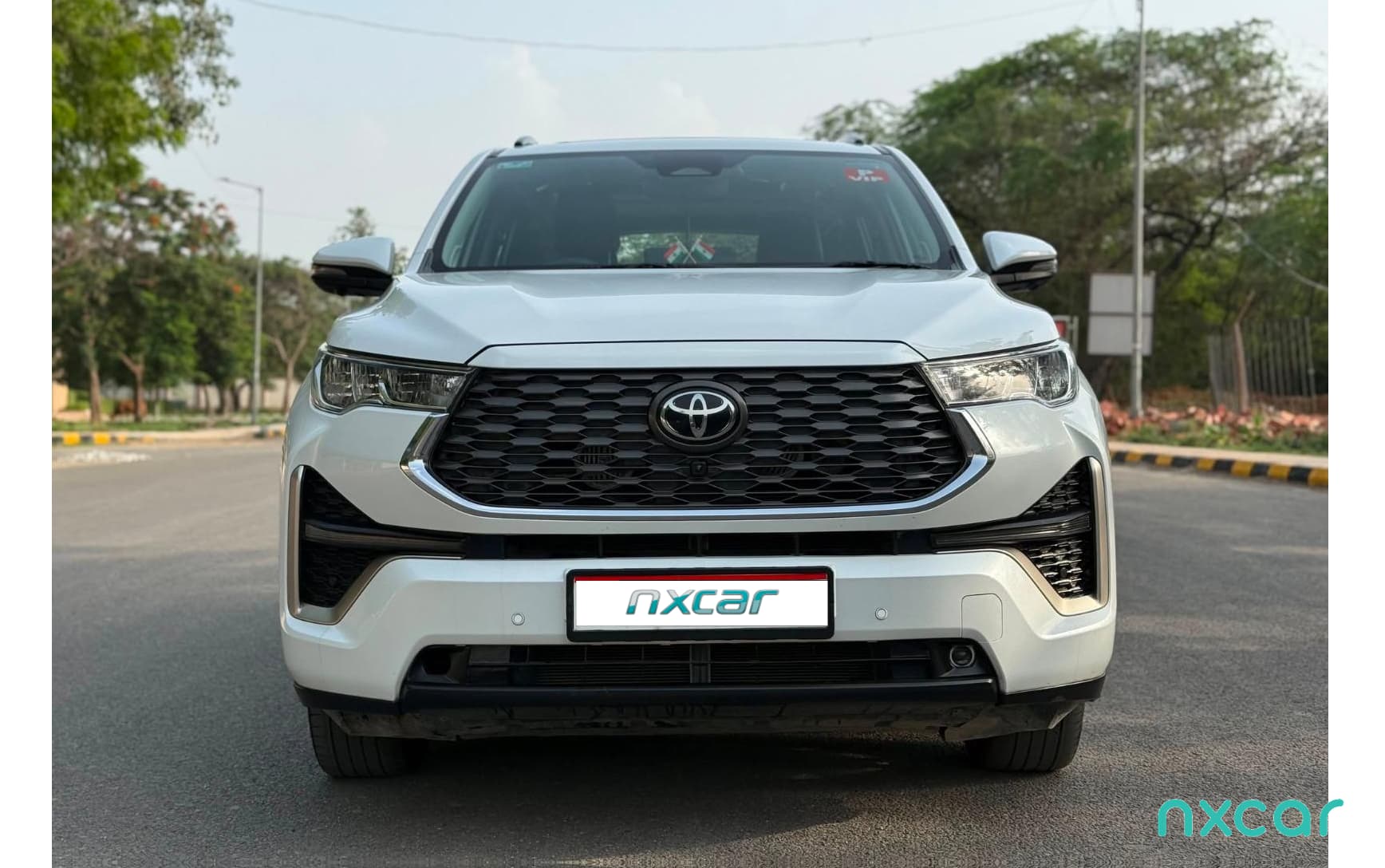 Toyota Innova Hycross
