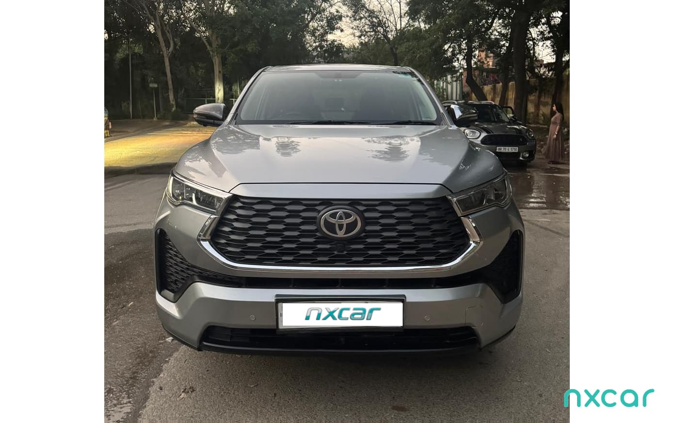 Toyota Innova Hycross