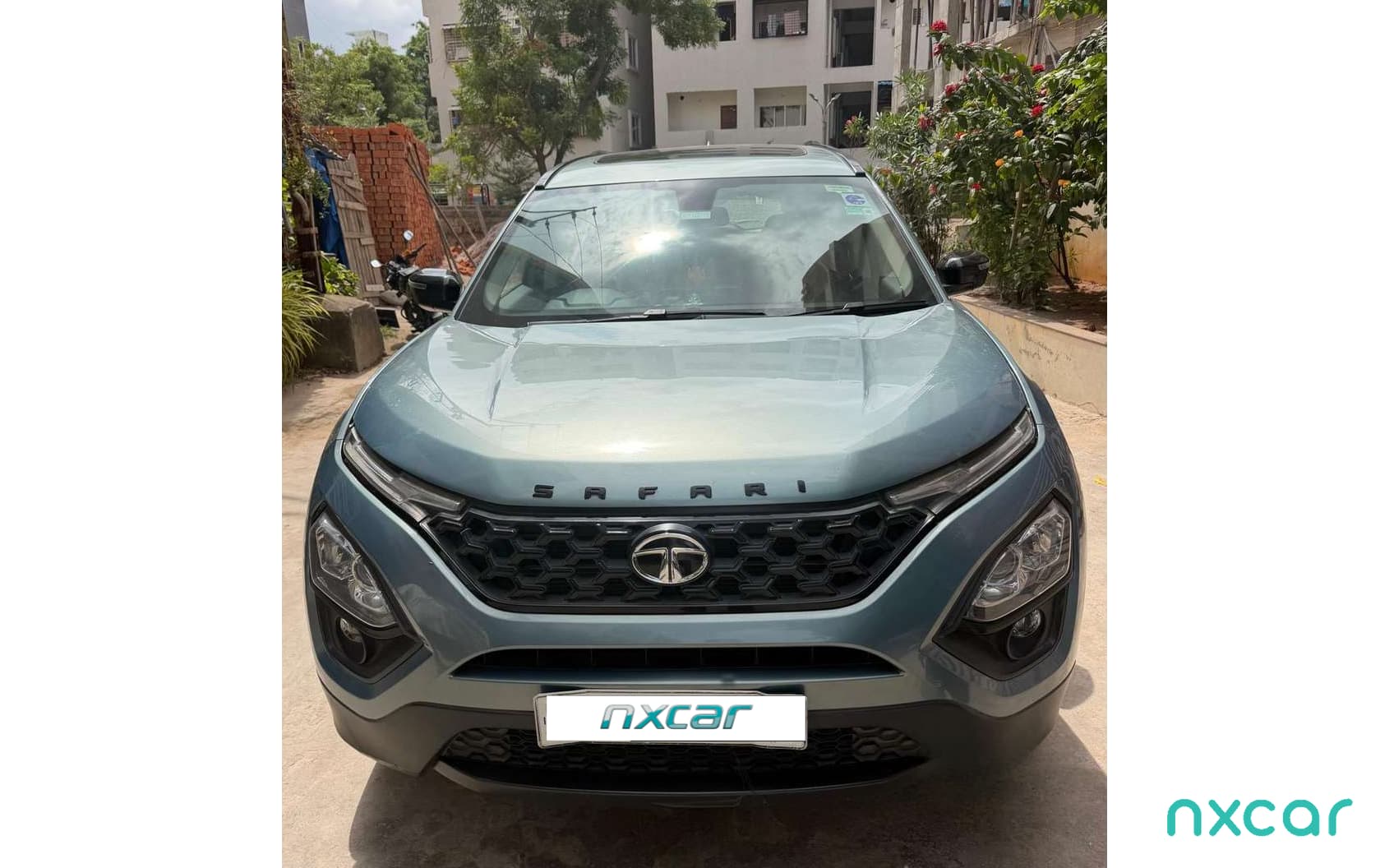Tata Safari